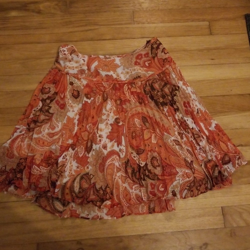 Floral pleated skirt